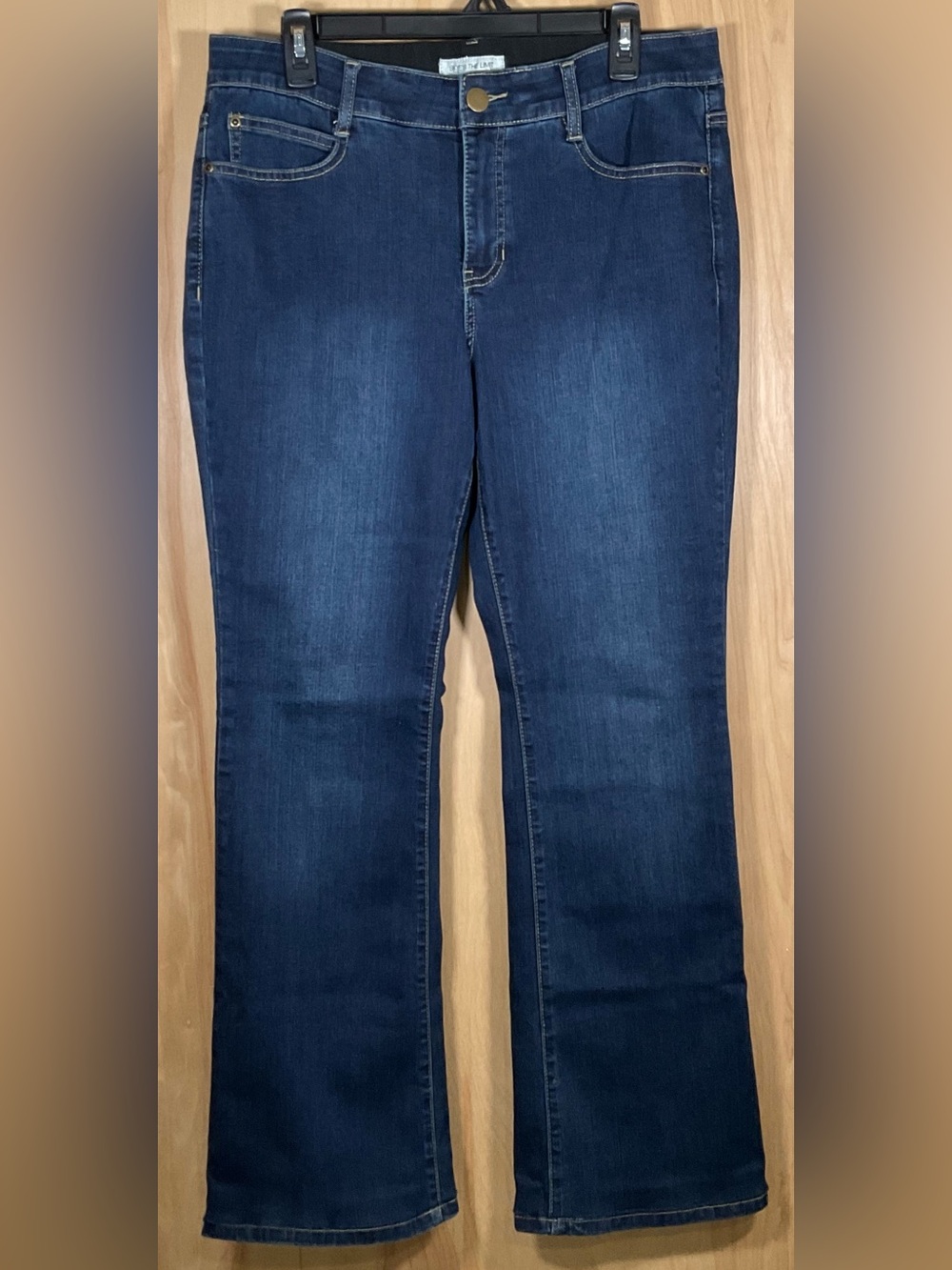 Skye’s The Limit Bootcut Jeans EUC